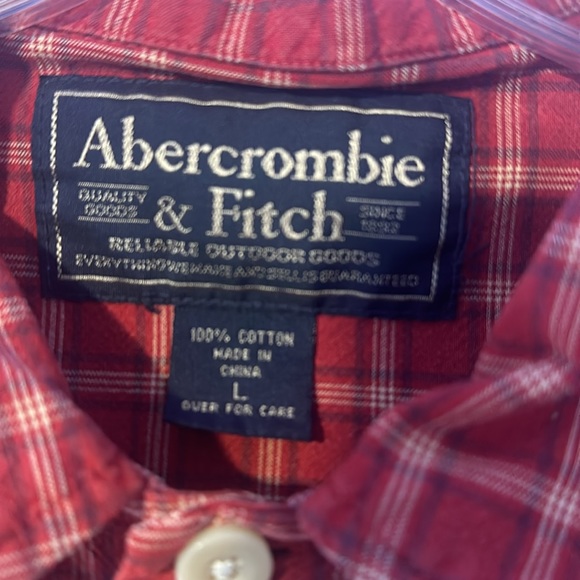 Abercrombie & Fitch dark red plaid button up shirt. Size large. 100%cotton - Picture 2 of 3
